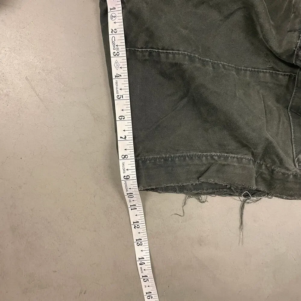Baggy Y2K Abercrombie and Fitch cargo board shorts 34